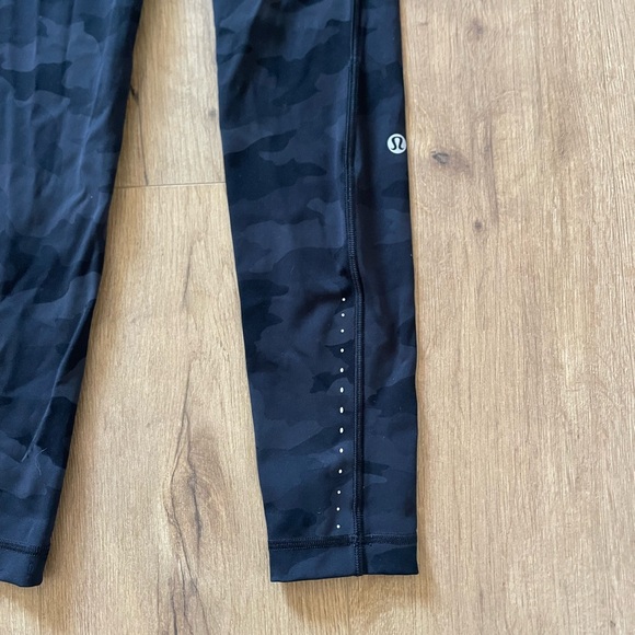 Lululemon Black Gray Camo Camouflage Leggings Workout Pants Size 2 - Picture 3 of 5